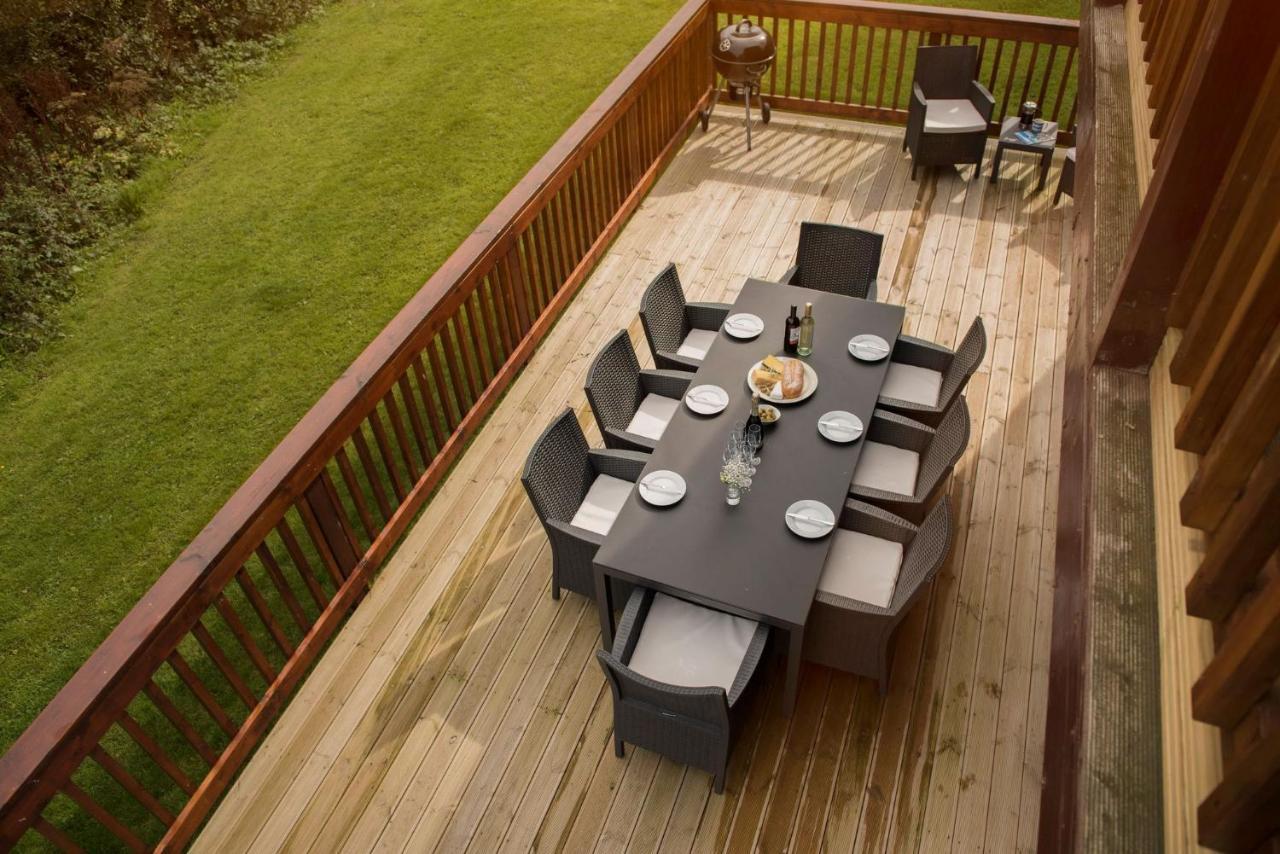 Skylark Sleeps 8 Private Hot Tub & Dogs Welcome Nr Padstow, Resort Pool Bar & Watersports St Columb Major Buitenkant foto